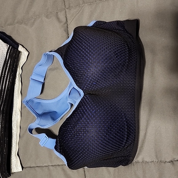 Lot of Victoria secret bras - Picture 8 of 12